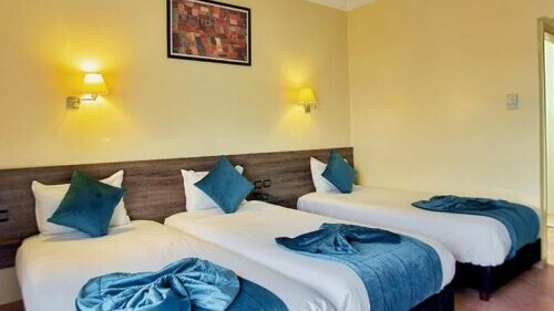 Triple Room with City View